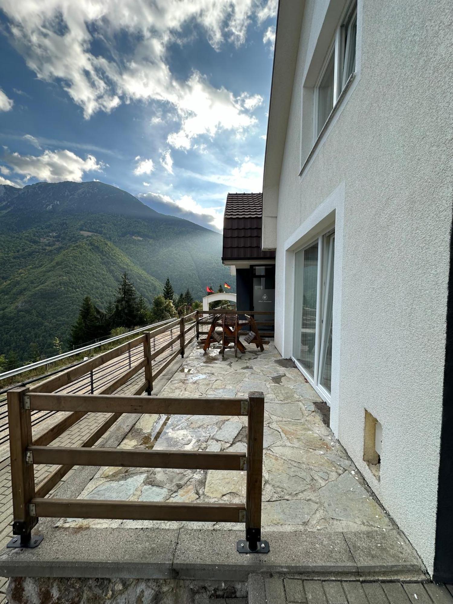 Hotel Panorama Rugove ペーチ エクステリア 写真