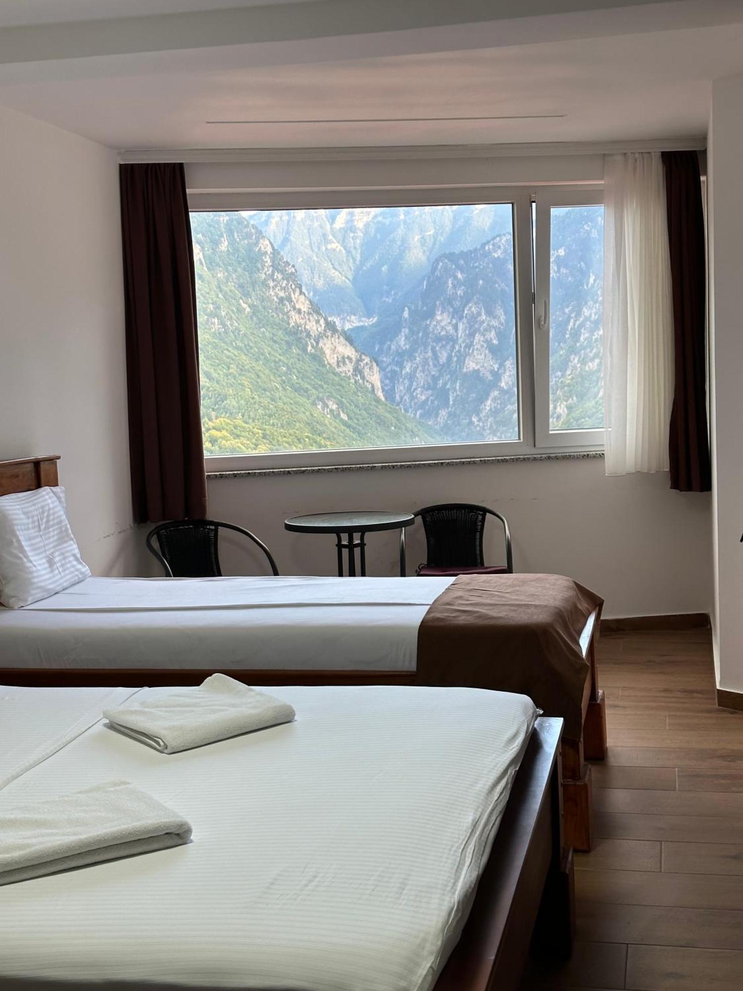 Hotel Panorama Rugove ペーチ エクステリア 写真